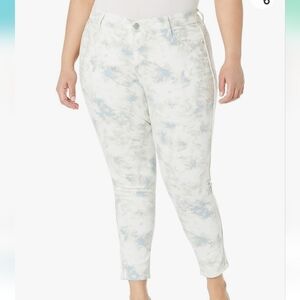 *NWT* Skinnygirl Maggie Skinny Ankle